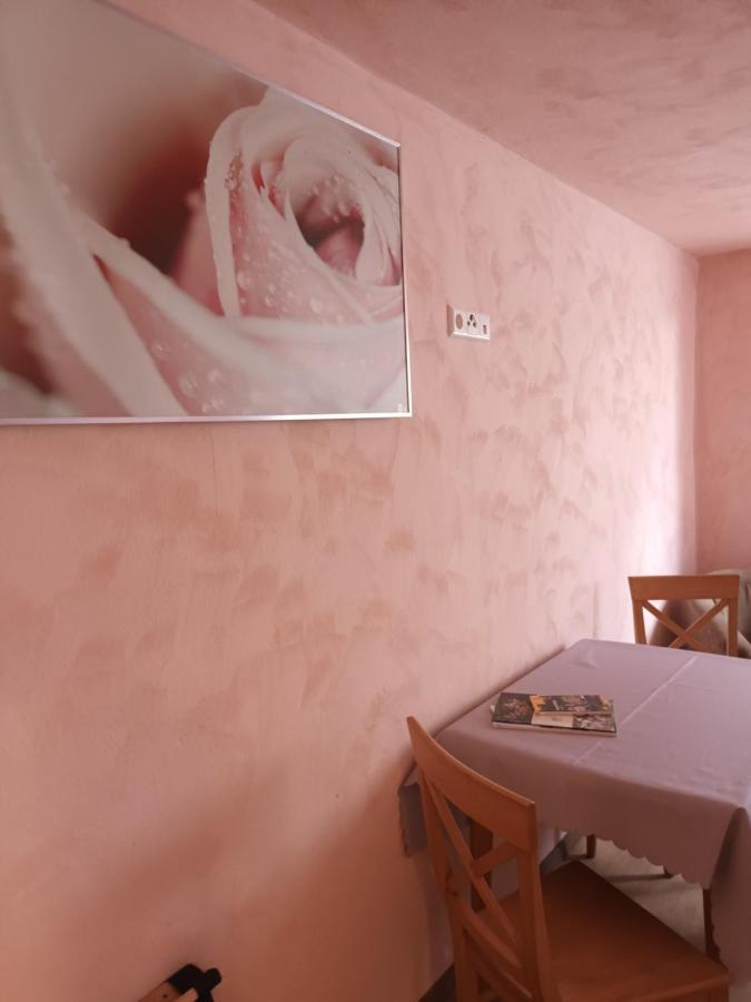 Musik Und Theater Gasthof Roessle - Rooms For Angels Burladingen Exterior foto